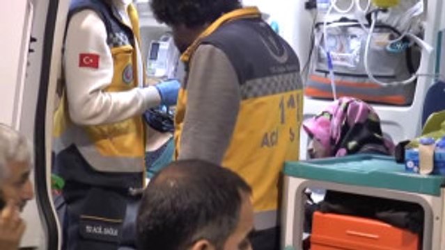 Takla Atan Araçtan Burunları Bile Kanamadan Çıktılar