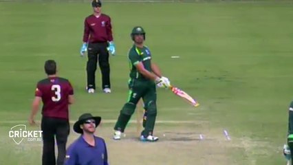 Stoinis hits six sixes in an over