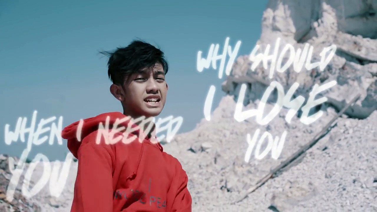 Ismail Izzani - Sabar (Official Music Video with Lyric)_HD