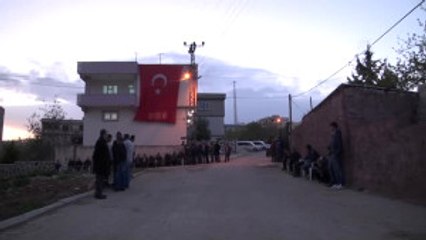 Tunceli'de Polis Helikopterinin Düşmesi - Şehit Polis Özdemir'in Baba Evinde Yas