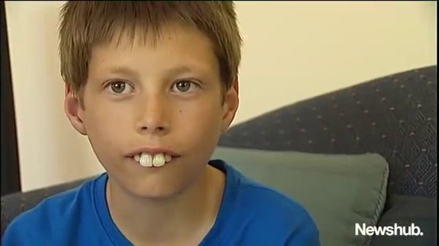 Cet ados aux dents difformes va voir sa vie changée par de nouvelles dents