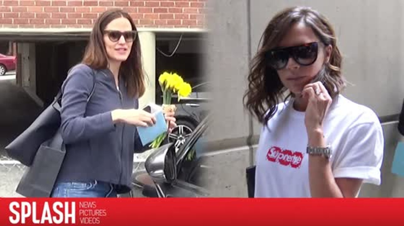 Victoria Beckham Gets Mobbed While Jennifer Garner Gets Flowers