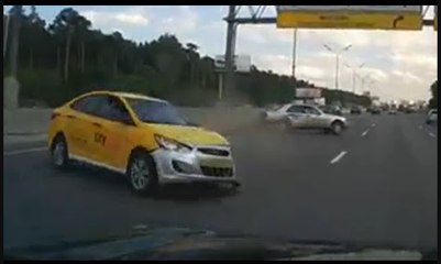 Car Crash & Car Accident middle car Compilation July 2017