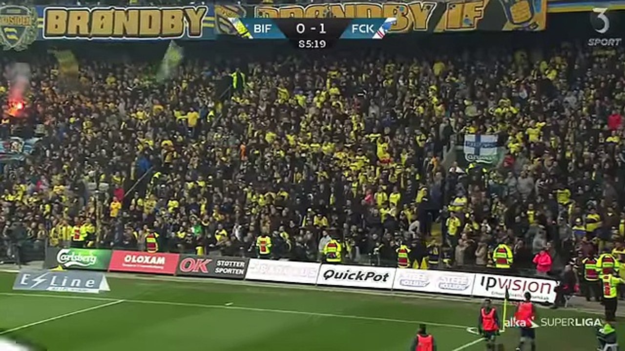 Le public de Brøndby jette des rats morts sur les joueurs de Copenhague