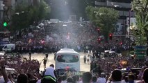 Real fans - players bus arrival to the Santiago Bernabéu stadium - Real Madrid vs Bayern Munich