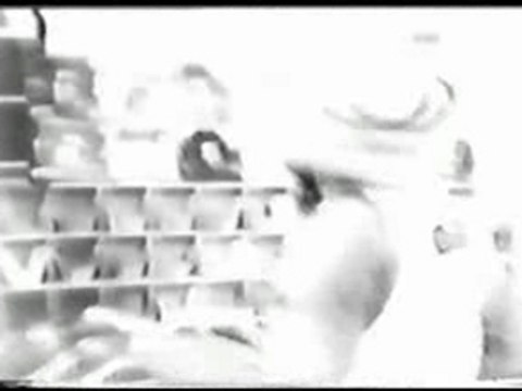 Reggae Bob Marley - So Much Trouble in the World 1980