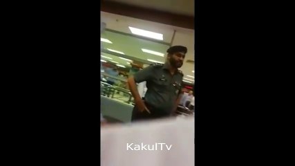 females at Islamabad Airport