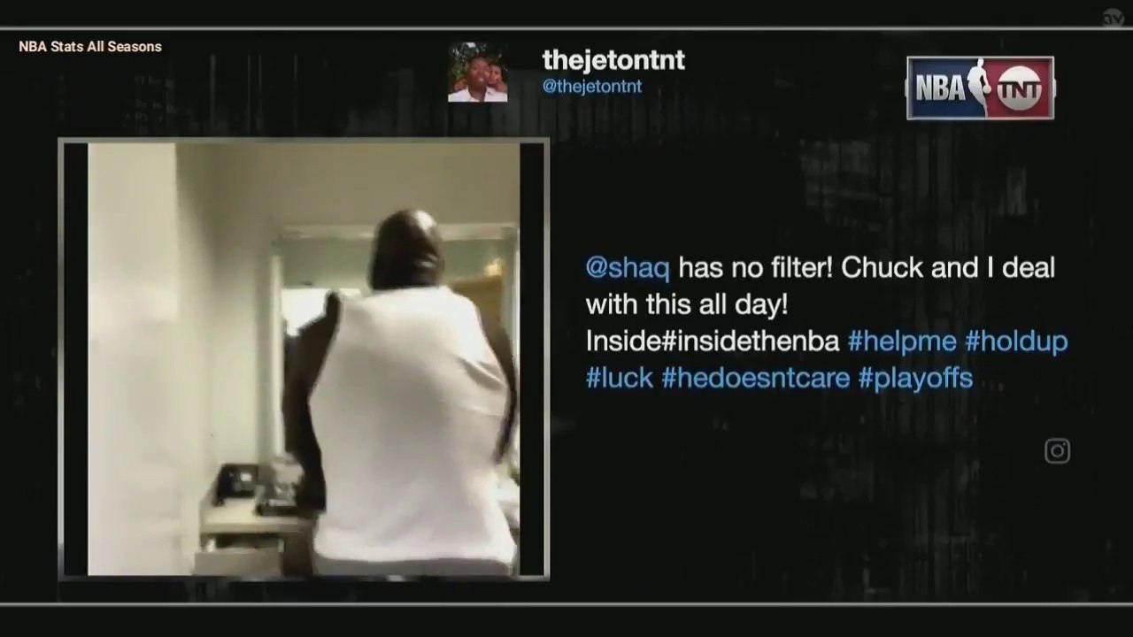 Shaq décompresse en faisant du vélo d'appart en caleçon