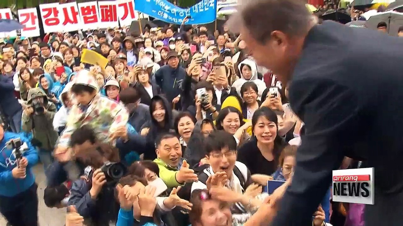 Democratic Party of Korea's Moon Jae-in vows to become national unifier