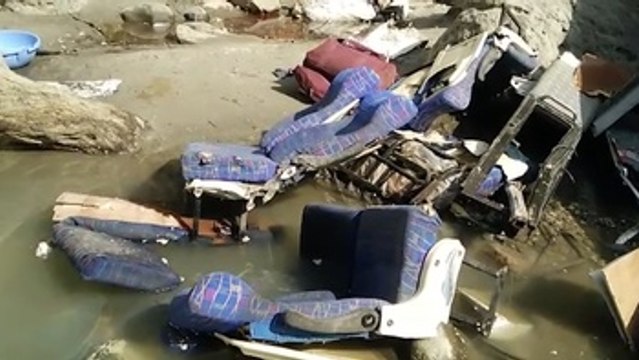 Al menos mueren 44 personas al precipitarse un autobús en la India