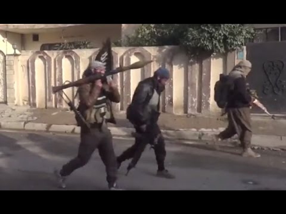 Mosul combat footage: ISIS clashing with Iraqi government troops
