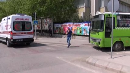 Ambulansa Yol Vermek İsteyen Araçlar Birbirine Girdi: 1 Yaralı