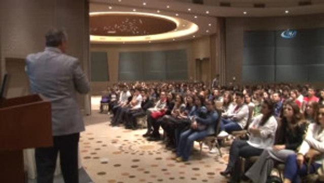 Nişantaşı Üniversitesi ile Kıbrıs Sağlık ve Toplum Bilimleri Üniversitesi Tercih Fuarında