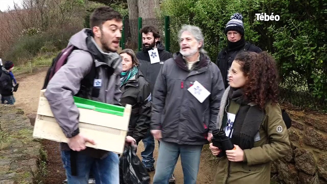 Perros-Guirec (22). A la découverte du métier de garde du littoral à Ploumanac'h