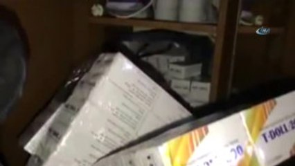 Fatih'te Uyuşturucu İmal Eden Zanlılara Baskın Kamerada