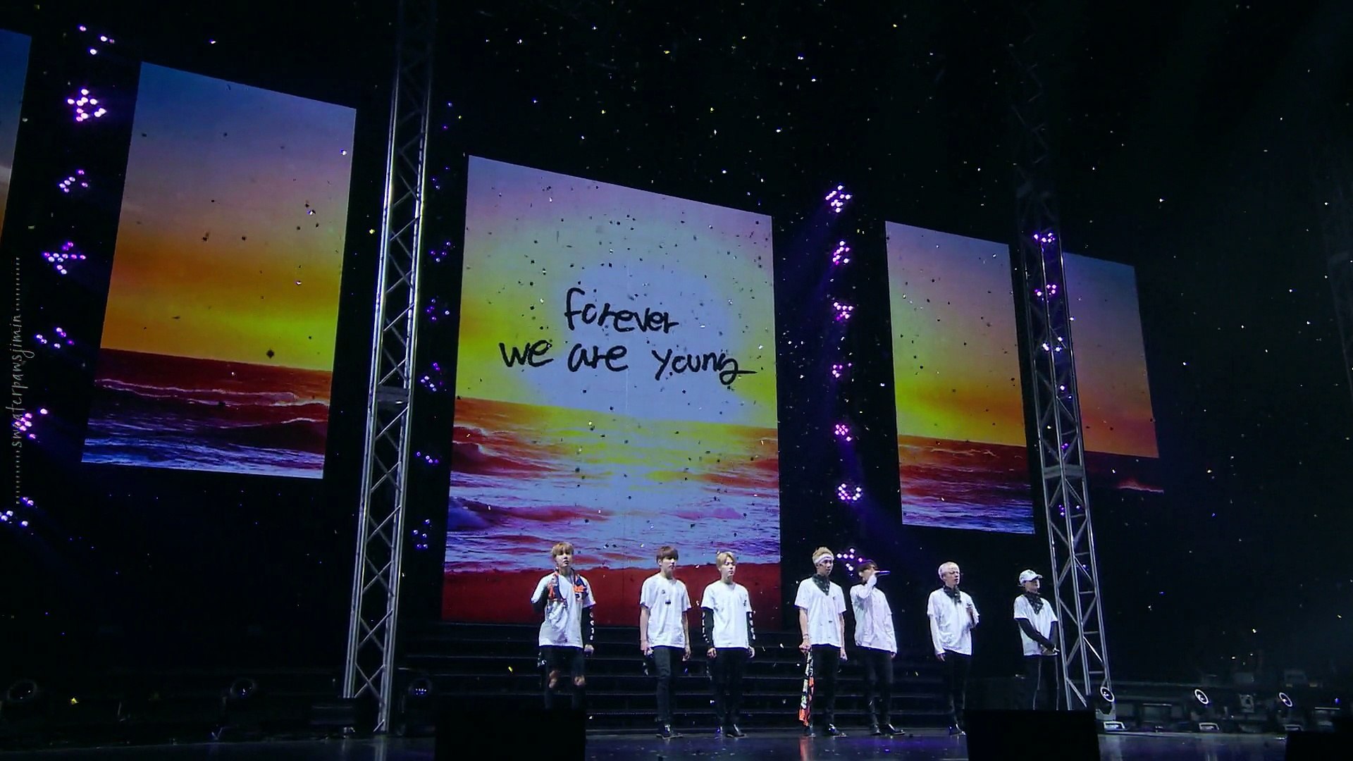BTS - 2016 Live 花様年華 On Stage _ Epilogue ～Japan Edition～ 29