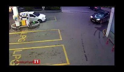 Benzin istasyonundaki pompalı dehşet kamerada