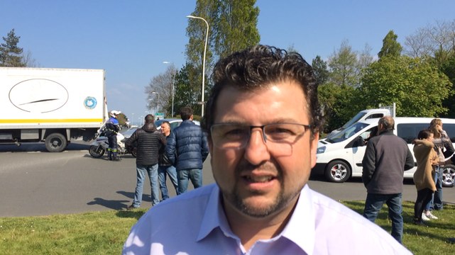 Les forains durcissent le mouvement et bloquent le rond-point de l'Europe à Plérin