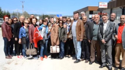 Bursa Referandumun Iptali Için Istifa Edip Ankara'ya Yürüyen Doktor Yenişehir'de