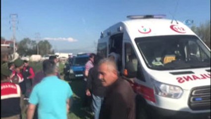 Yoldan Çıkan Otomobil Dereye Uçtu 4 Kişi Yaralandı