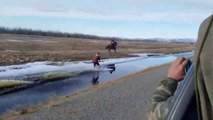 Tracté en ski nautique par un cheval en Alaska !