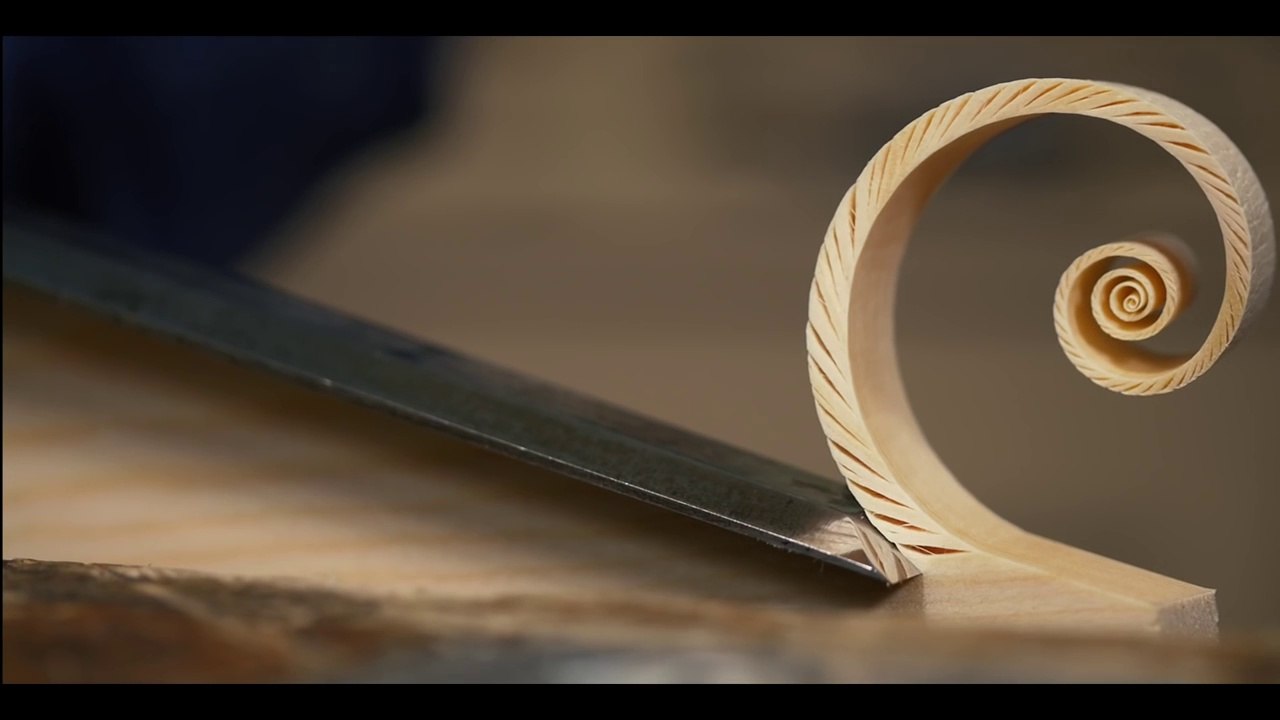 Tailler des spirales de Fibonacci parfaites dans du bois !