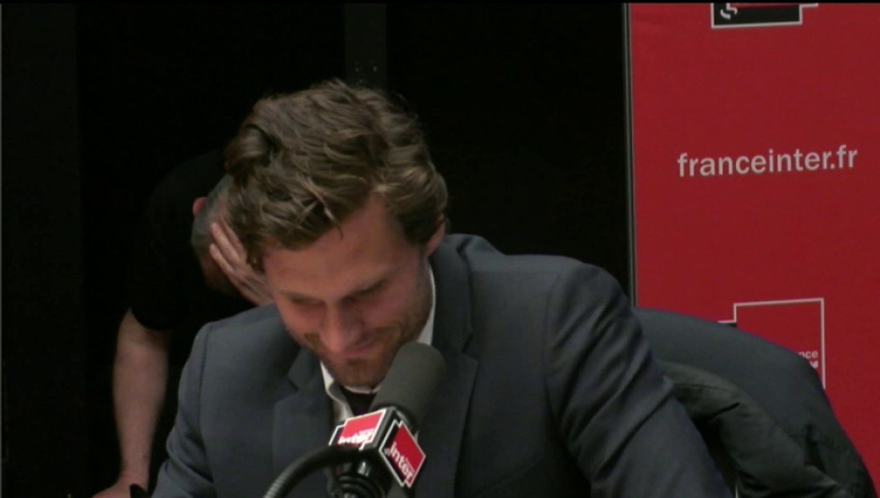 Les policiers au théâtre - Si tu écoutes le sketch