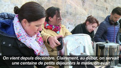 Entre 700 et 800 migrants campent dans le nord-est de Paris