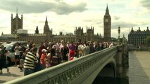 Parlamento britânico aprova eleições antecipadas