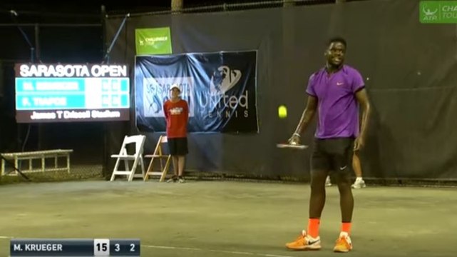 Un match de tennis perturbé par des ébats sexuels trop bruyants