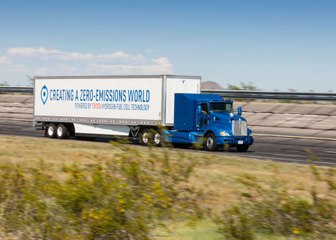 Toyota puts fuel-cell semi truck to test at Los Angeles port