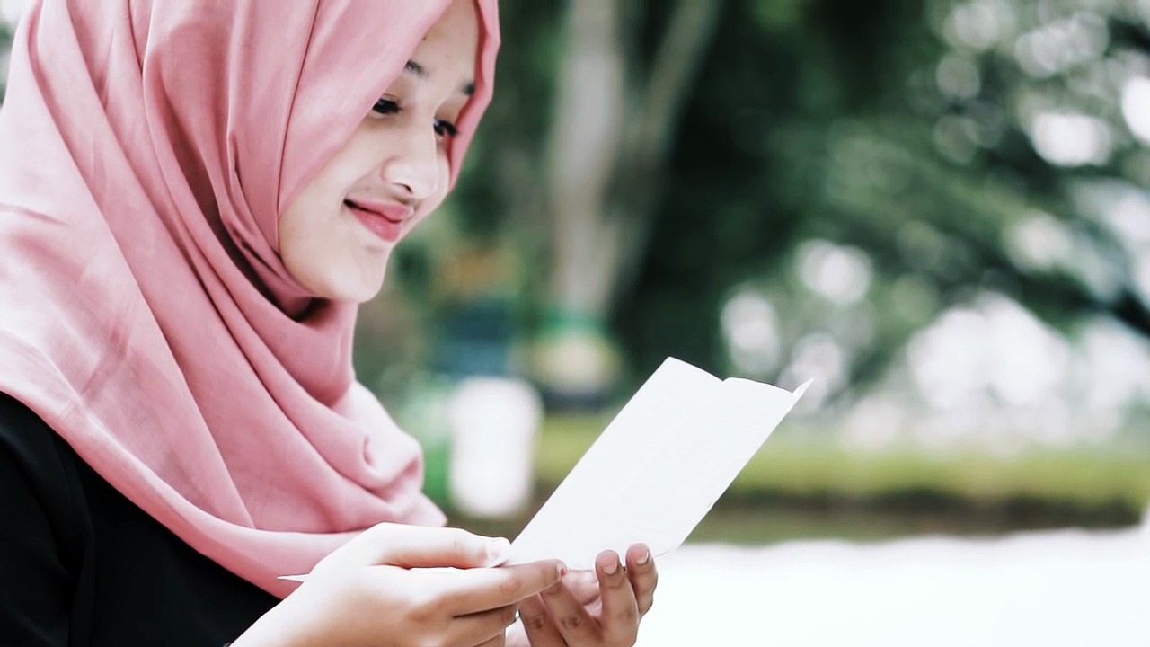 surat cinta untuk starla