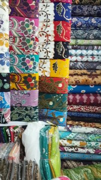 Motif batik untuk seragam sekolah, kantor, karyawan dan dinas