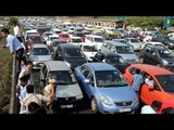 Gurgaon rains: Hours long traffic jam, schools shut, Watch video | Oneindia News