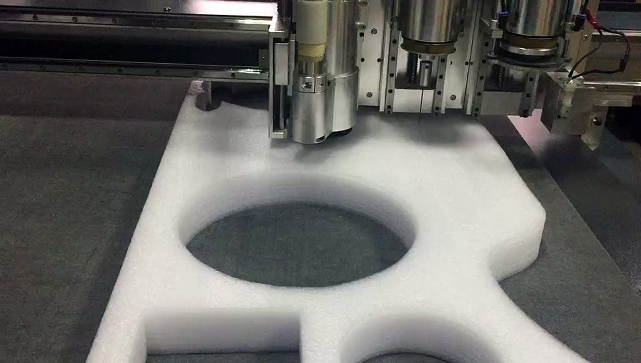 EPE Foam circle cutting table machine