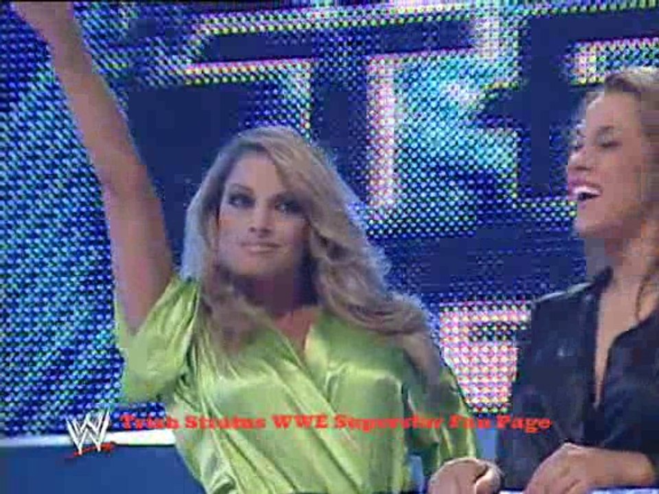Trish Stratus Divas Battle Royal Pre Match (Taboo Tuesday 20055)