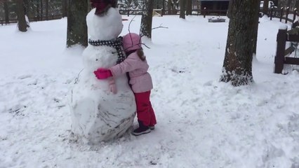 Quand ton gamin se lie d'amitié avec un truc bizarre - Compilation