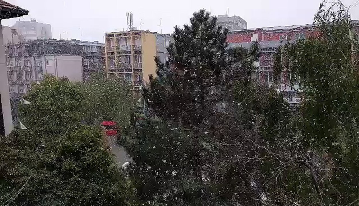 Borë bie në Prishtinë