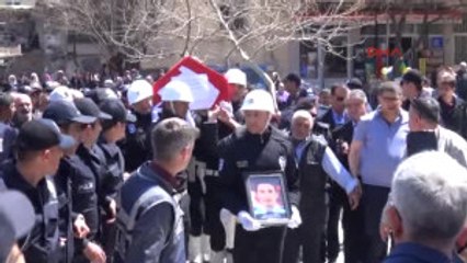 Download Video: Kayseri Şehit Polis Ahmet Cihan Kilci Son Yolculuğuna Uğurlanıyor2