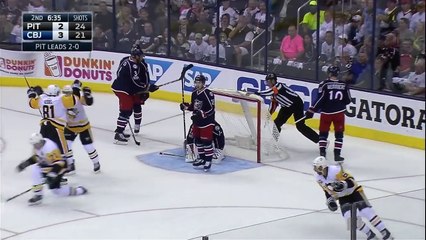 Werenski gets puck to face, Rust scores second of the night--TO17PIAfN4