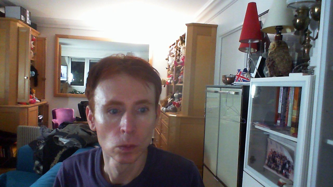 Wiwi égratigne "les souvenirs" de Juliette Noureddine