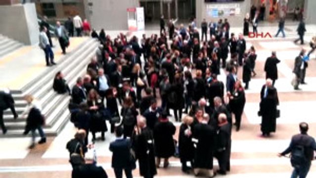 Istanbul Adalet Sarayı'nda Adalet Nöbeti