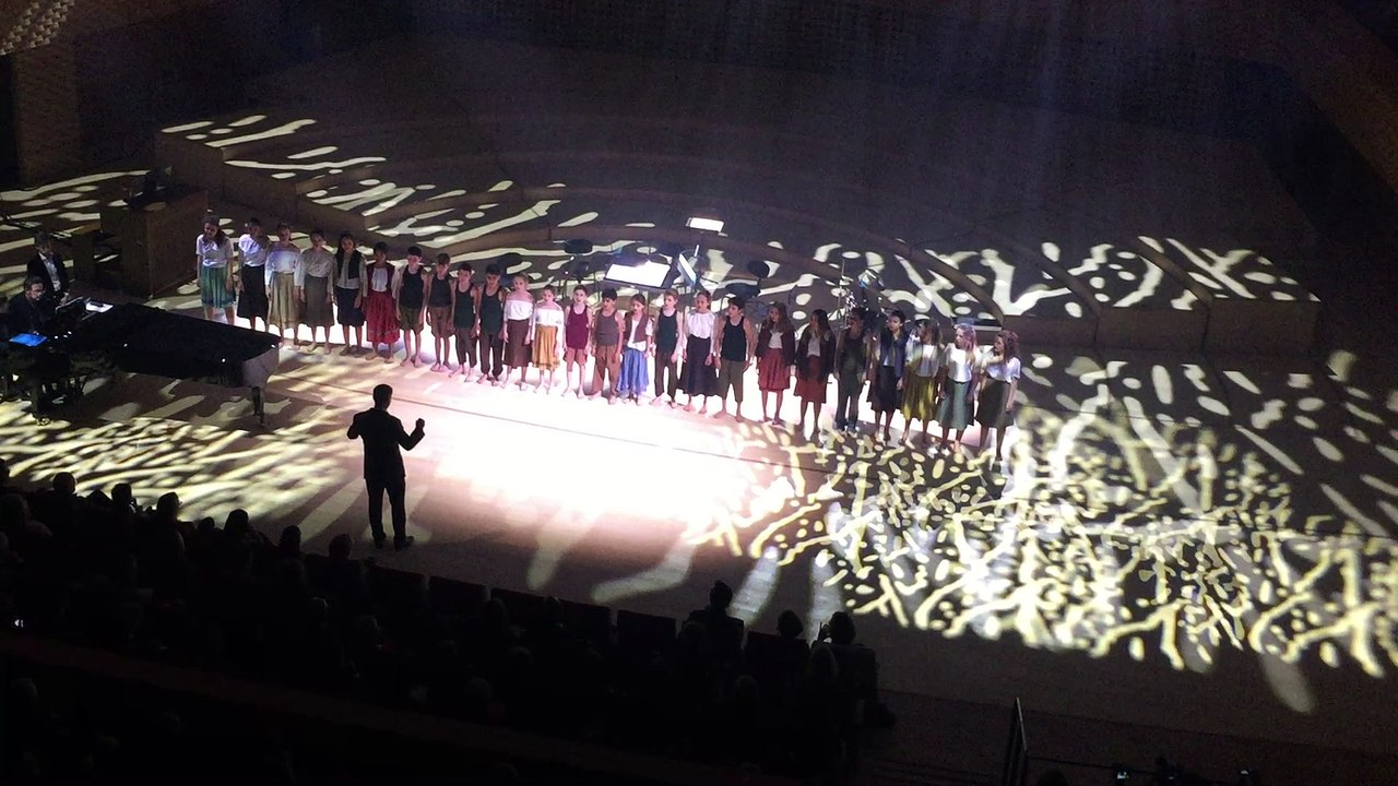 1er Concert de la Maîtrise des Hauts de Seine à la Seine musicale  : "C'est nous la garde montante", extrait de Carmen