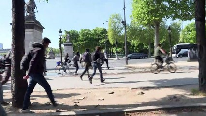 Manifestation éclair d'une centaine de lycéens près de l'Elysée