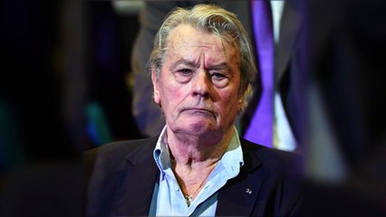 Alain Delon vole au secours de François Fillon