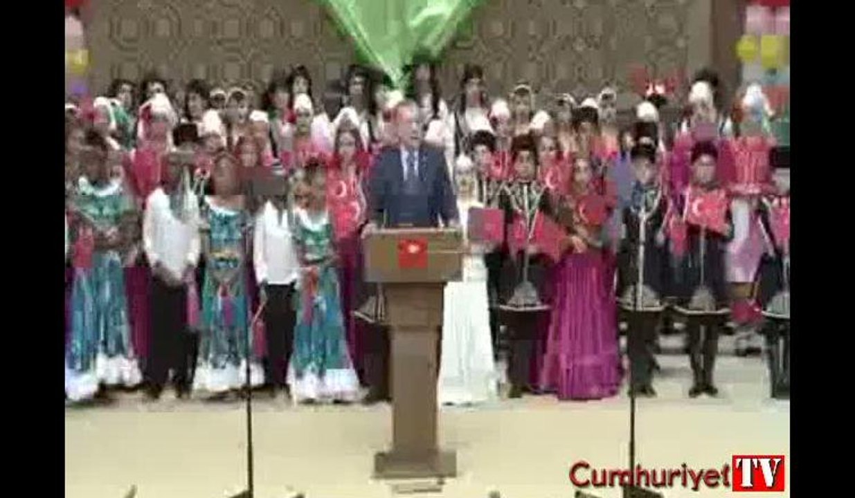 Erdoğan, çocuklara Nazım Hikmet şiiri okudu