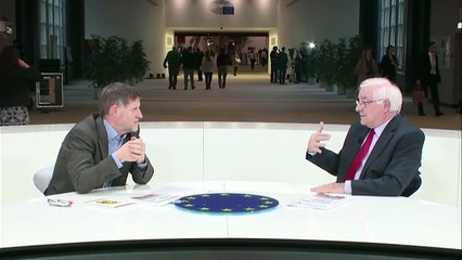 entretien avec Riccardo Petrella et Michel collon