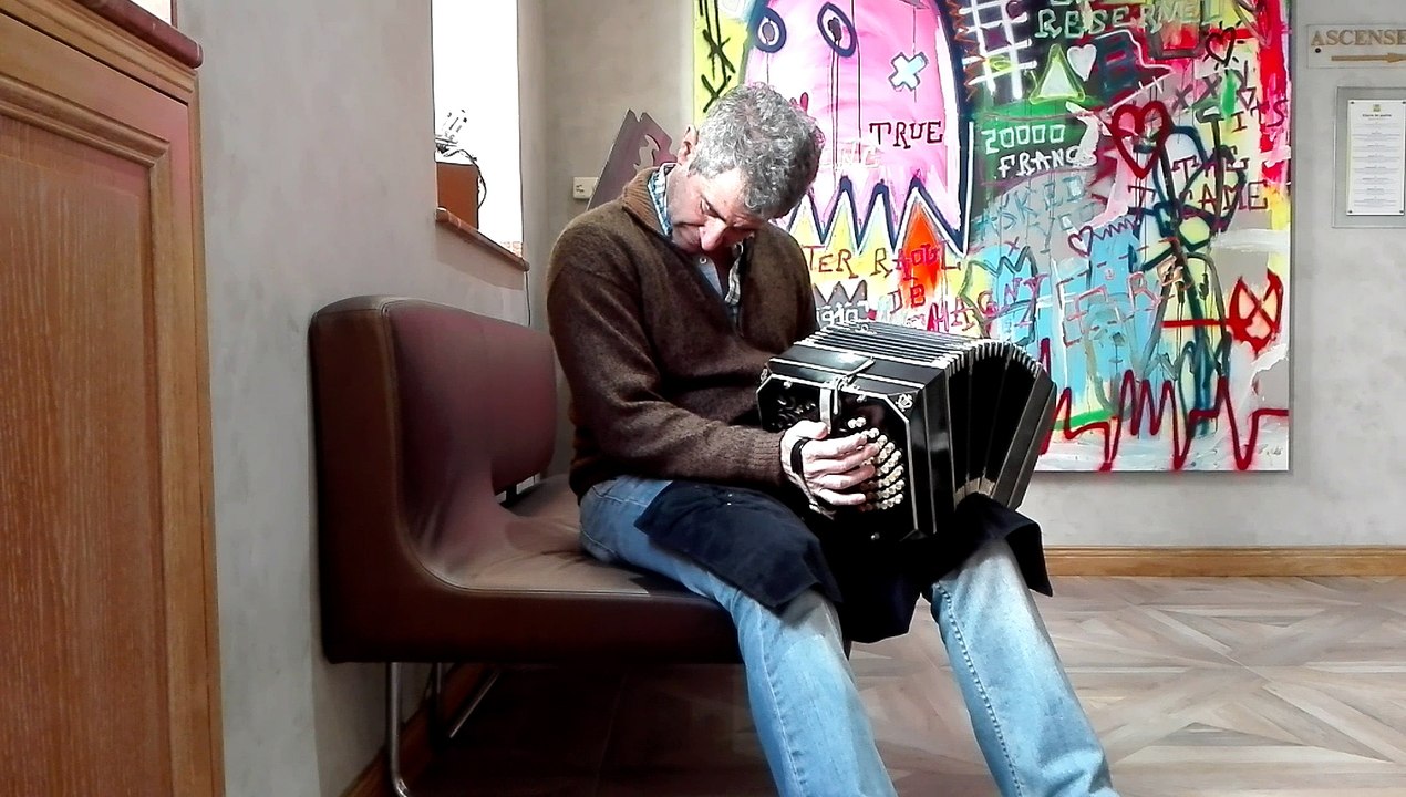 Pablo Mainetti interprète "Adios Nonino" d'Astor Piazzolla avant son passage à l'opéra de Toulon