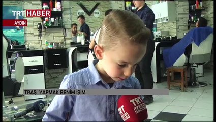 Akranları çizgi film izlerken o, iş hayatına atıldı