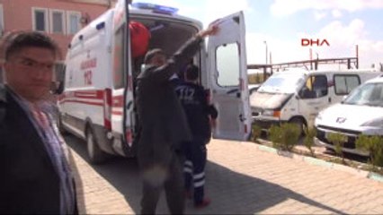 Şanlıurfa Çeyiz Almaya Gidenleri Taşıyan Kamyonetin Lastiği Patladı 4 Ölü, 10 Yaralı